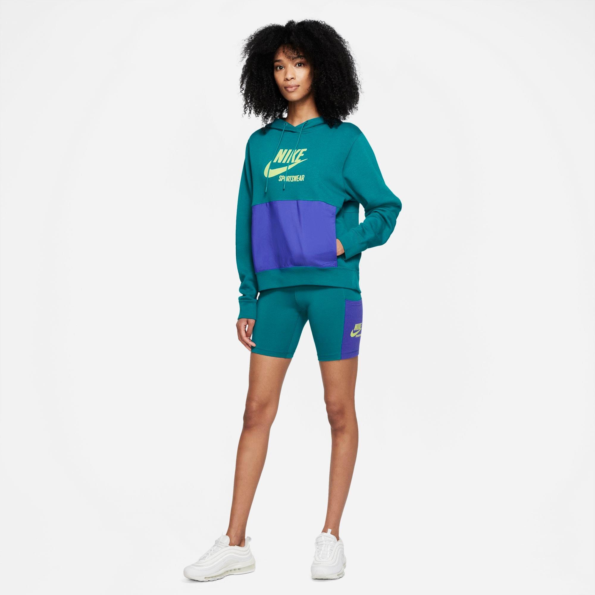 Nike archive green outlet graphic logo sweatshirt